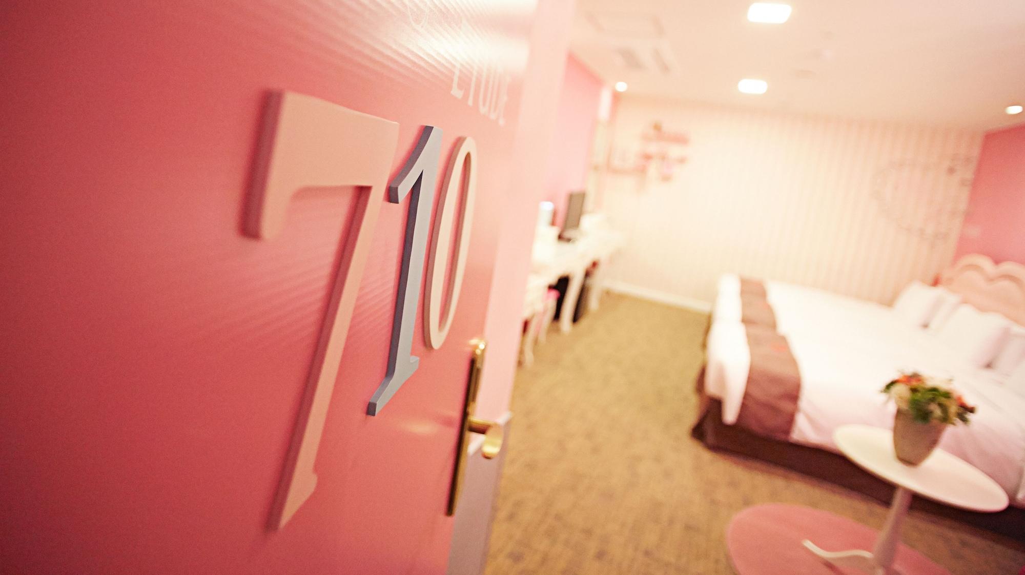 Hotel Skypark Myeongdong 3 Seoul Exterior photo