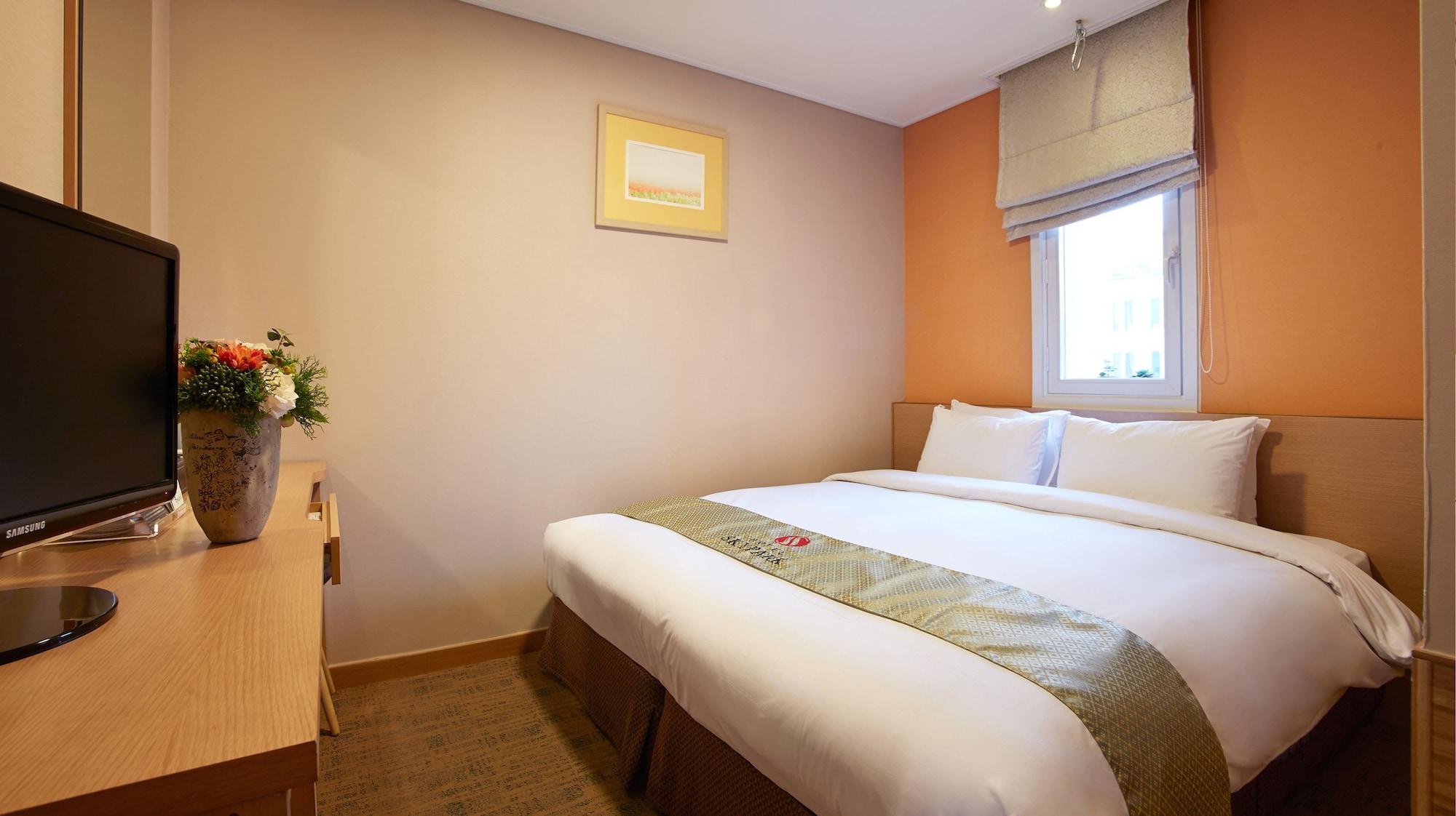 Hotel Skypark Myeongdong 3 Seoul Exterior photo