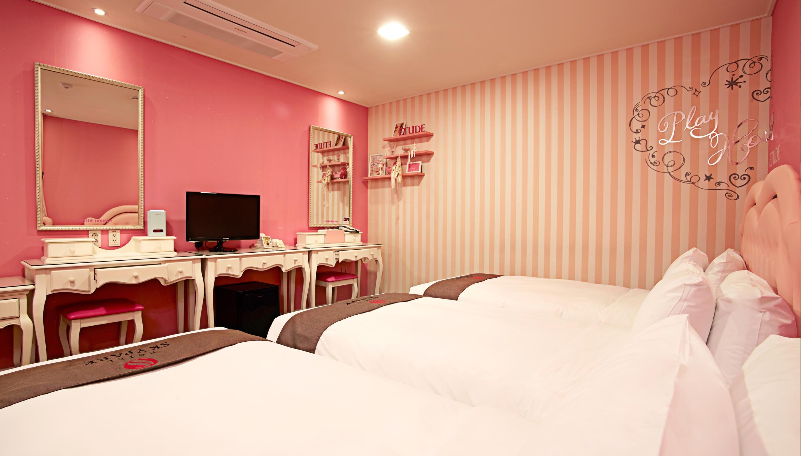 Hotel Skypark Myeongdong 3 Seoul Exterior photo
