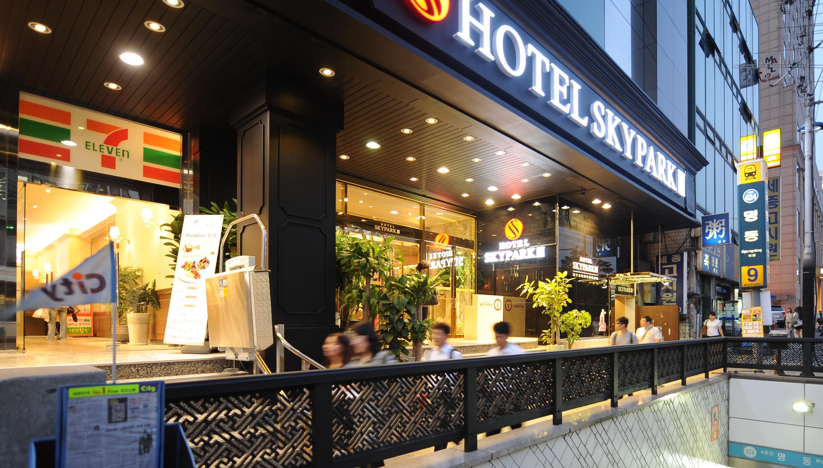 Hotel Skypark Myeongdong 3 Seoul Exterior photo