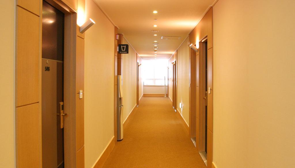 Hotel Skypark Myeongdong 3 Seoul Exterior photo
