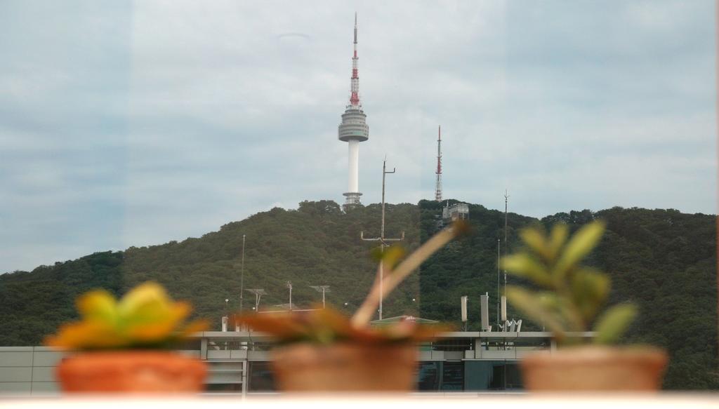 Hotel Skypark Myeongdong 3 Seoul Exterior photo